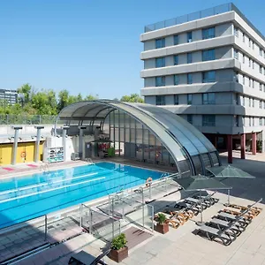 Airport Suites, Affiliated By Melia Апарт-отель